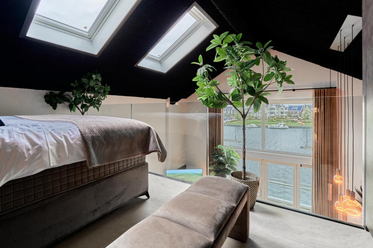 Nomad Water Lodge Harderwijk Esterno foto